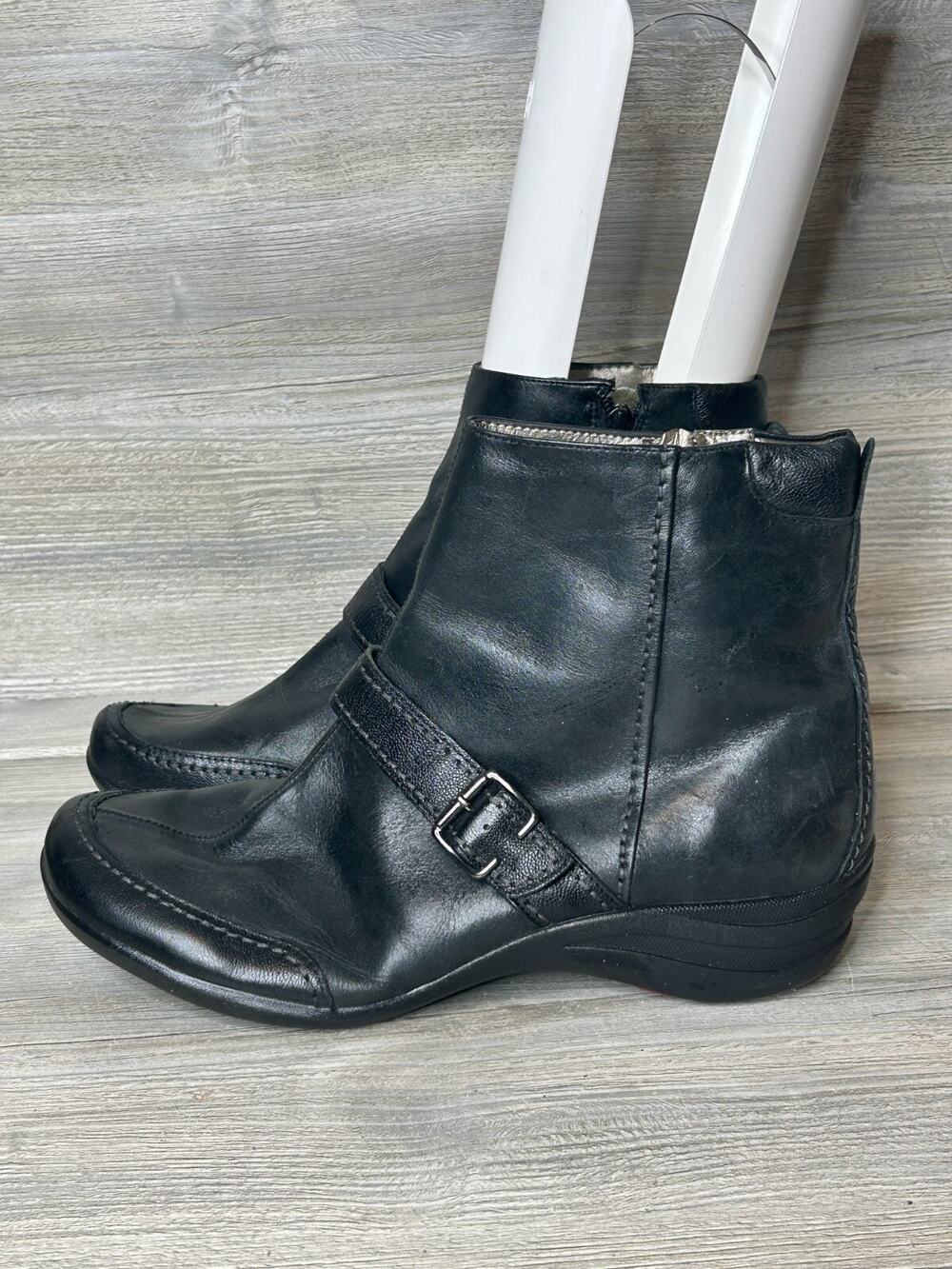 Hush Puppies Women's Black Leather Side Zip Boots Size 12M EUC